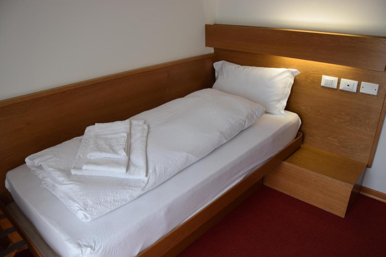 Hotel Ferrari Pinzolo Luaran gambar