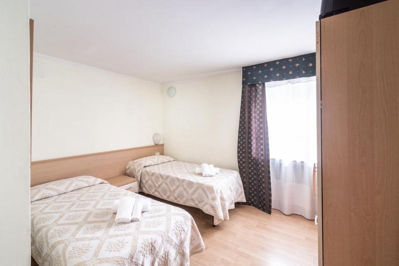 Hotel Ferrari Pinzolo Luaran gambar