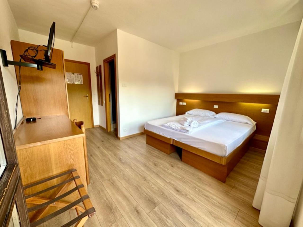 Hotel Ferrari Pinzolo Luaran gambar